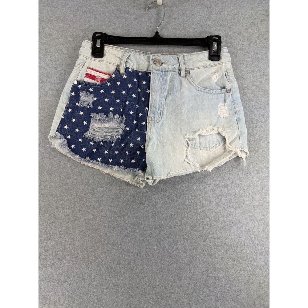 Refuge Women’s Size 2 Light Wash American Flag Star Distressed Denim Shorts 3598